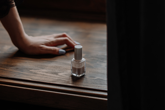 peel-off-nail-polish-pros-cons